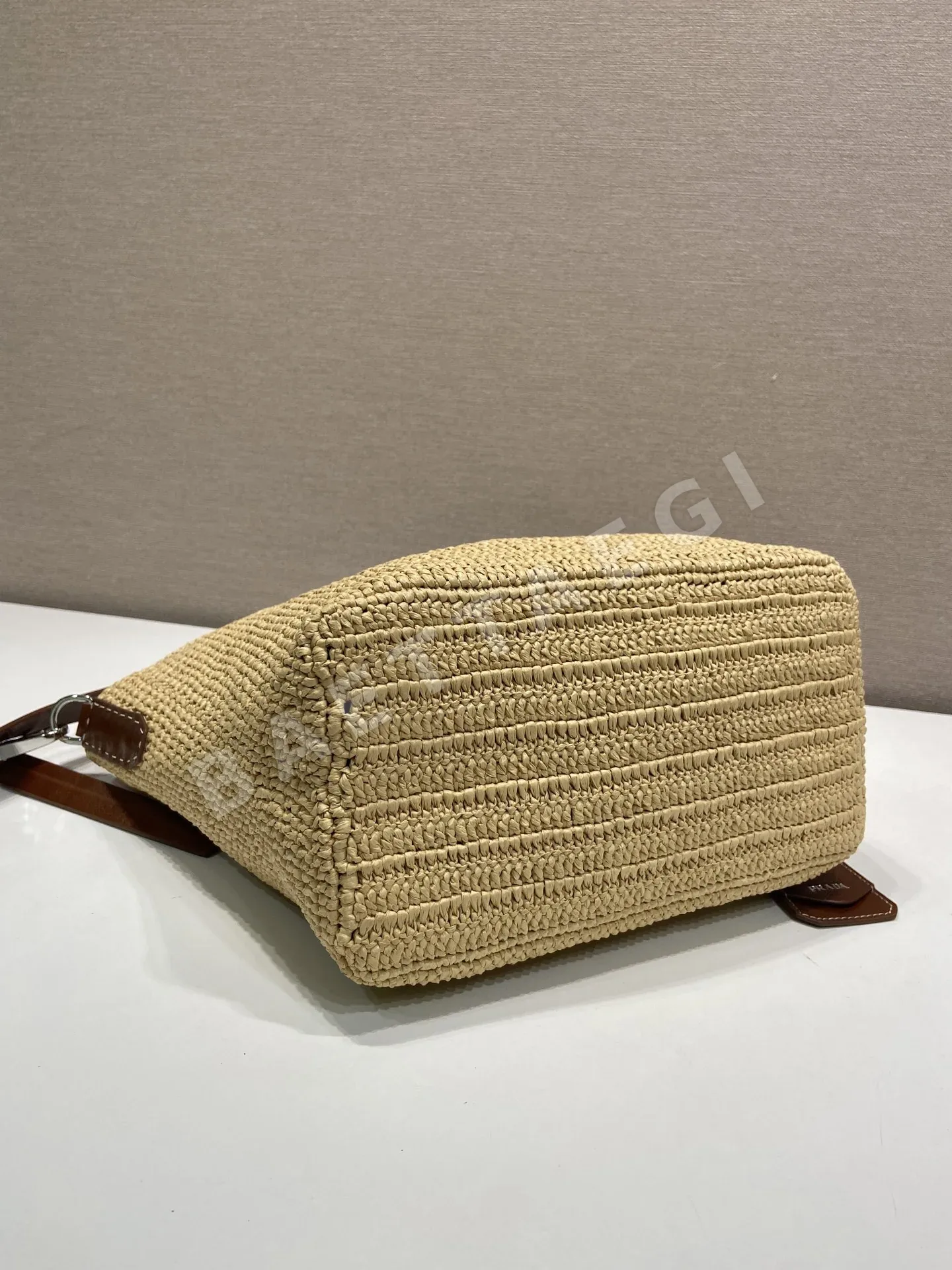 프라다 코바늘 무늬 버킷백 1BE105 상세 이미지 6