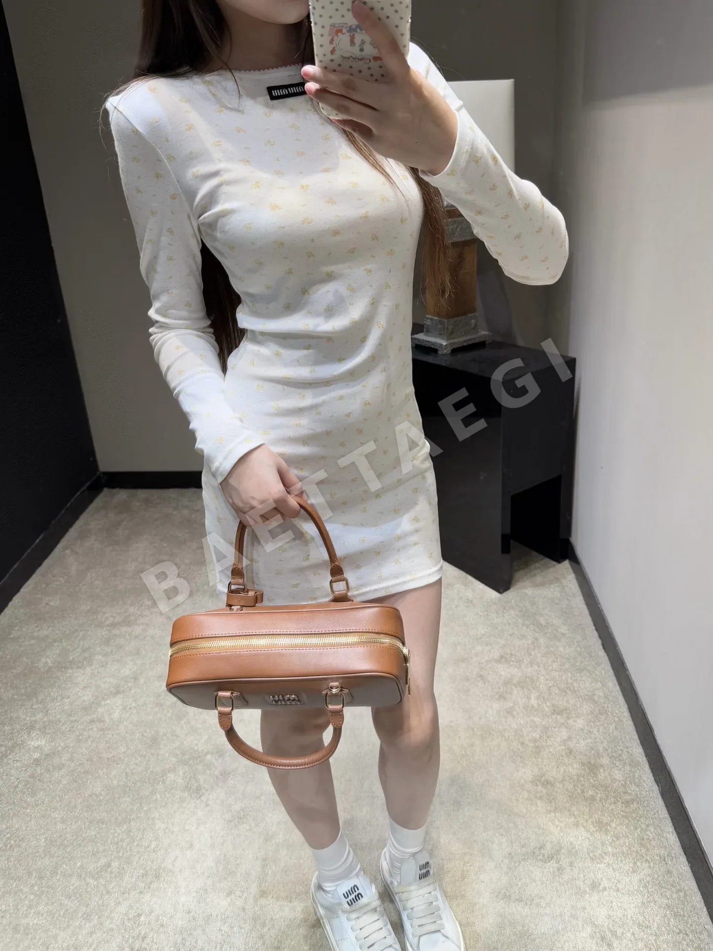 미우미우 레이스 카라 플라워 자수 롱 슬림 티셔츠 원피스 상세 이미지 8