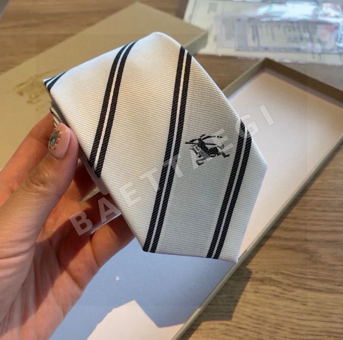 버버리 빈티지 체크 자카드 실크 넥타이 상세 이미지 2