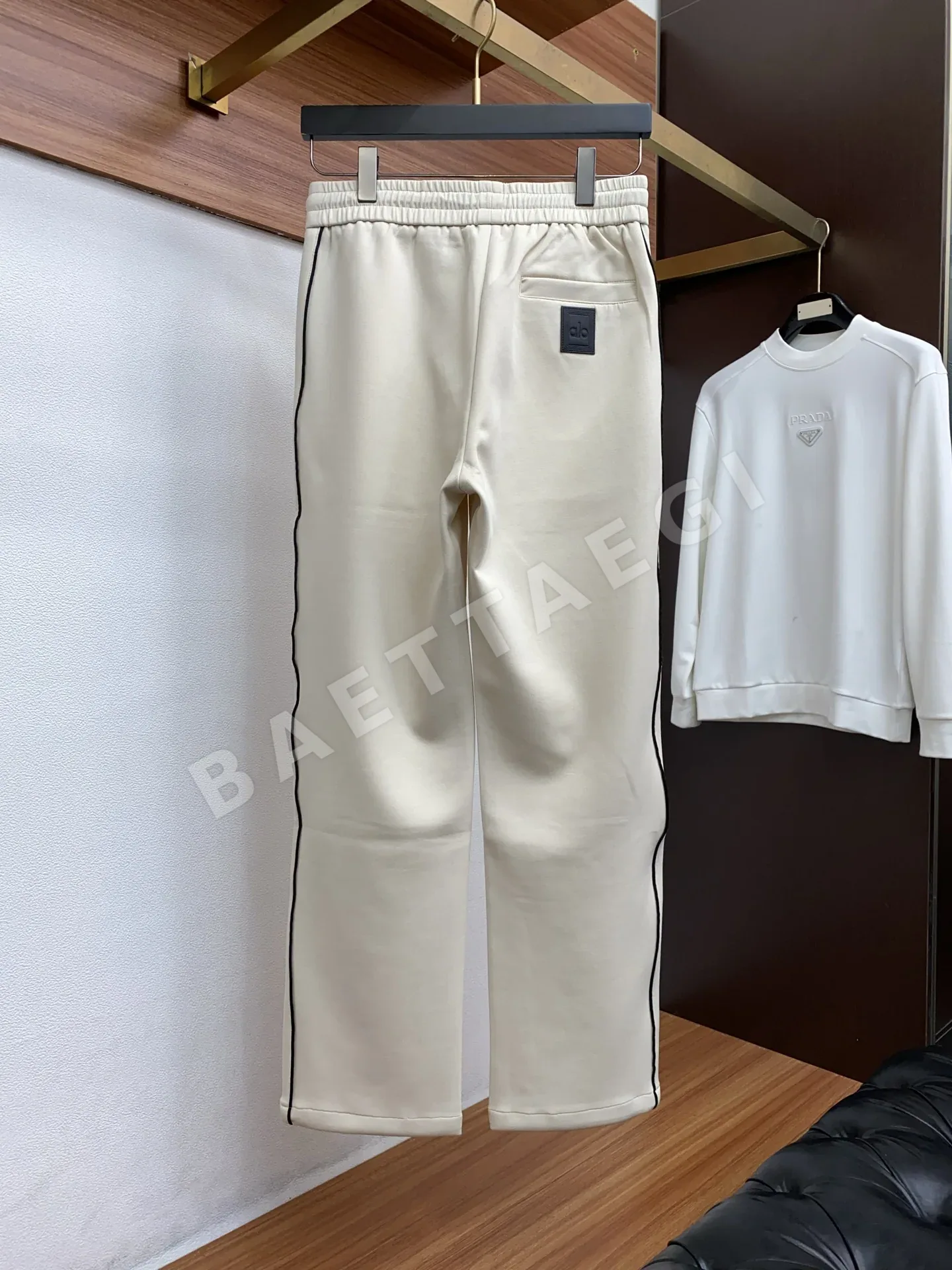 알로 남성 드로스트링 캐주얼 바지 상세 이미지 8