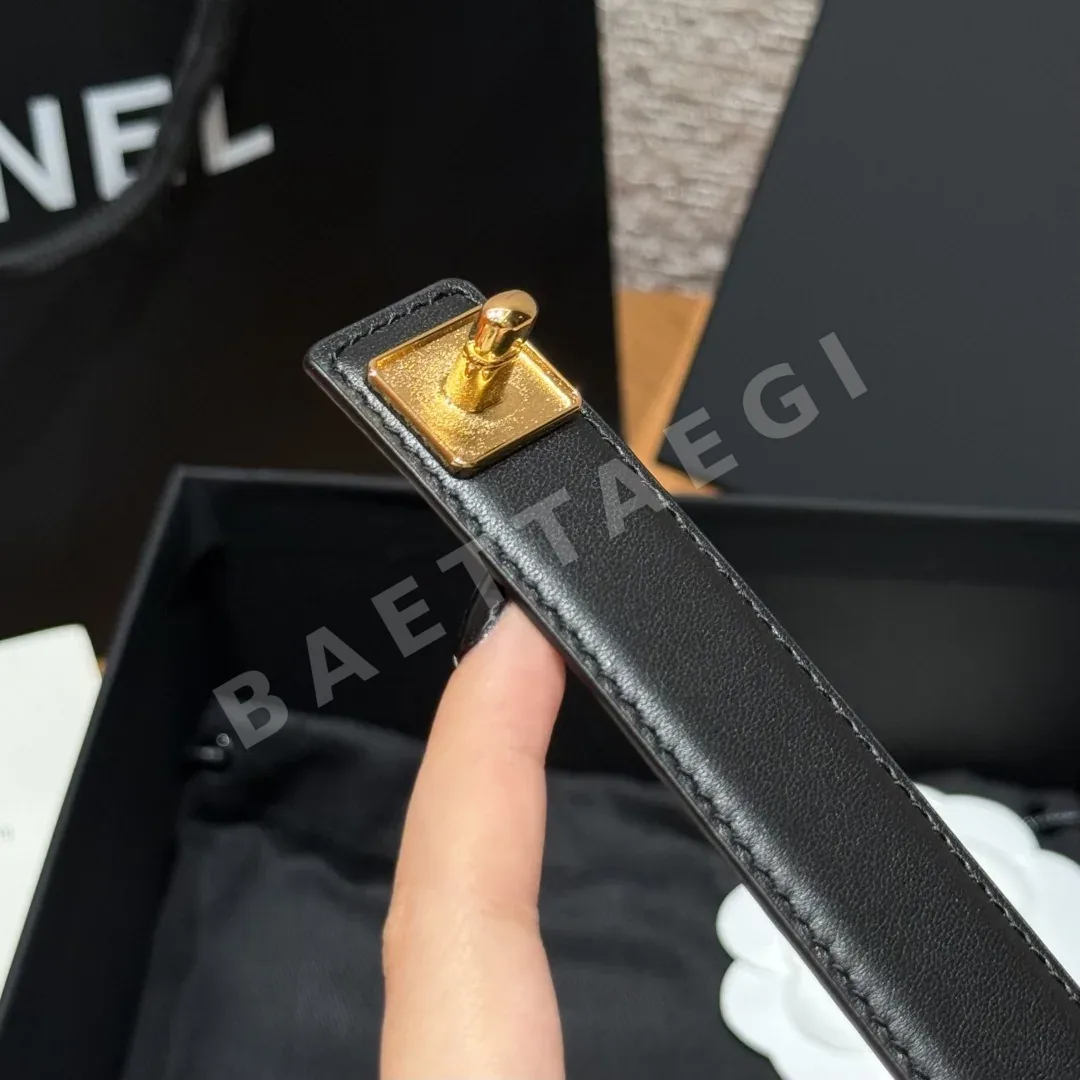 샤넬 레더 25mm 더블 C 메탈 버클 벨트 상세 이미지 4