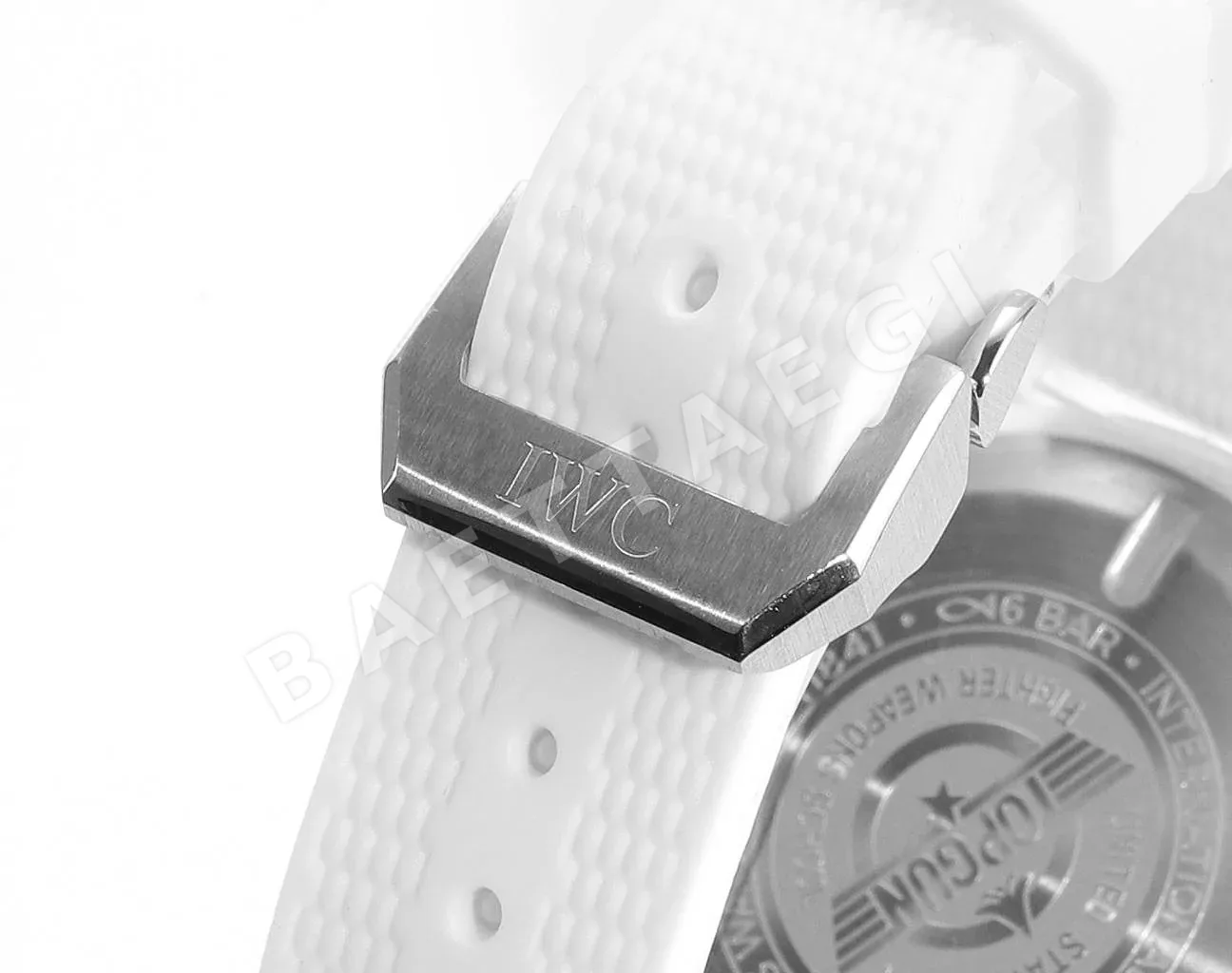 IWC 파일럿 탑건 세라믹 시계 상세 이미지 9