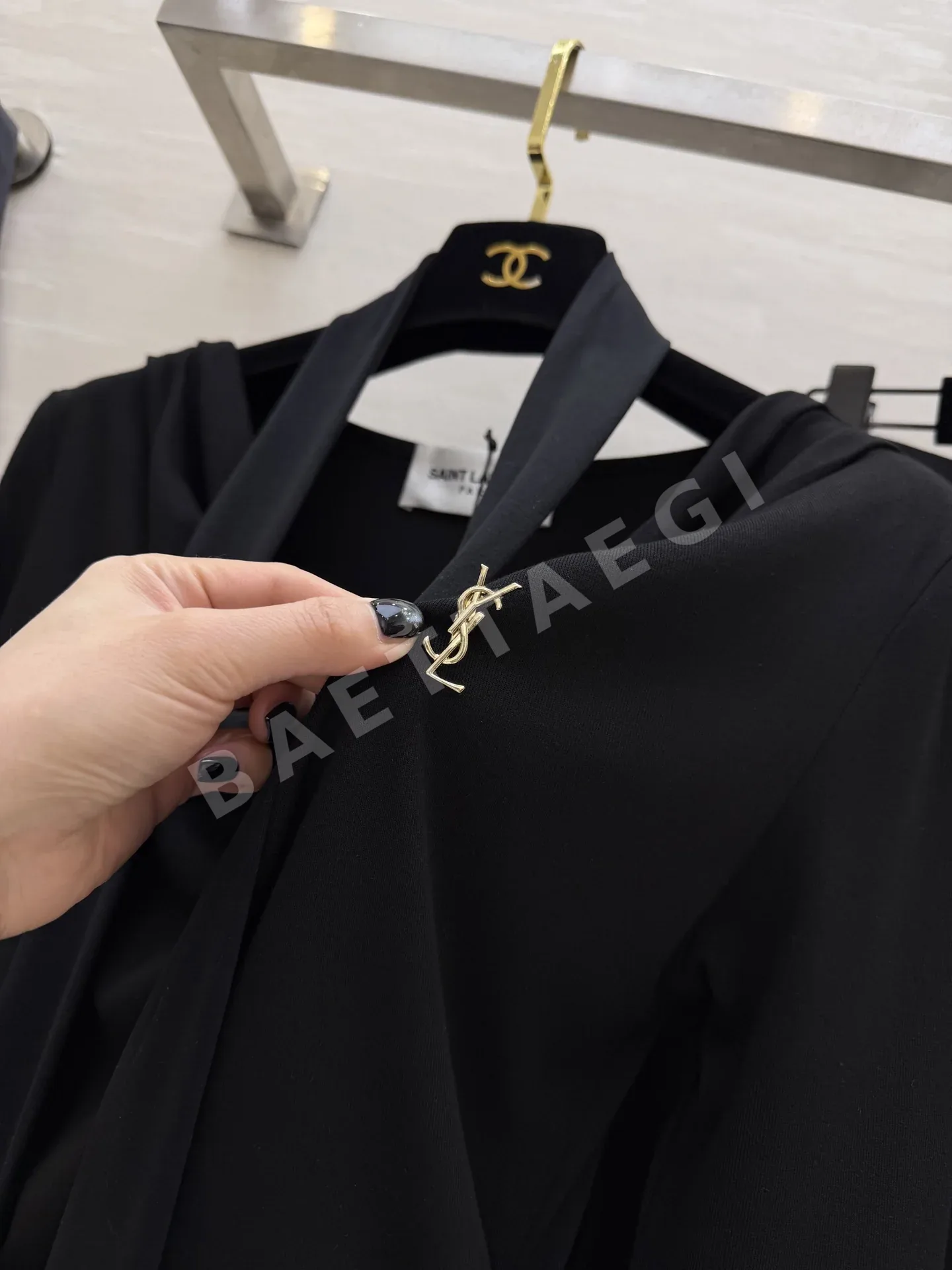 생로랑 홀터넥 리본 여성 세트 상세 이미지 3