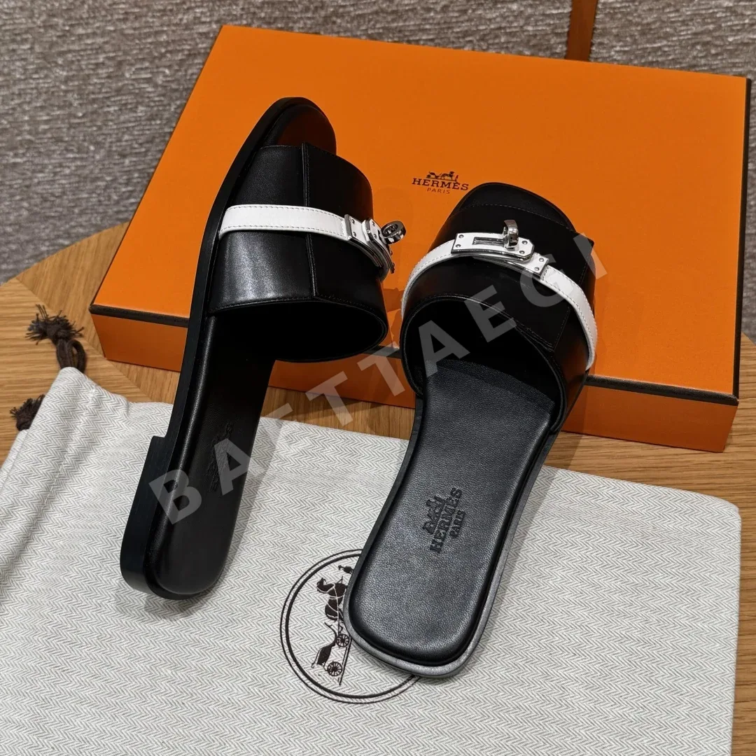 에르메스 줄리아 샌들 블랙 가죽 켈리 디자인 상세 이미지 8