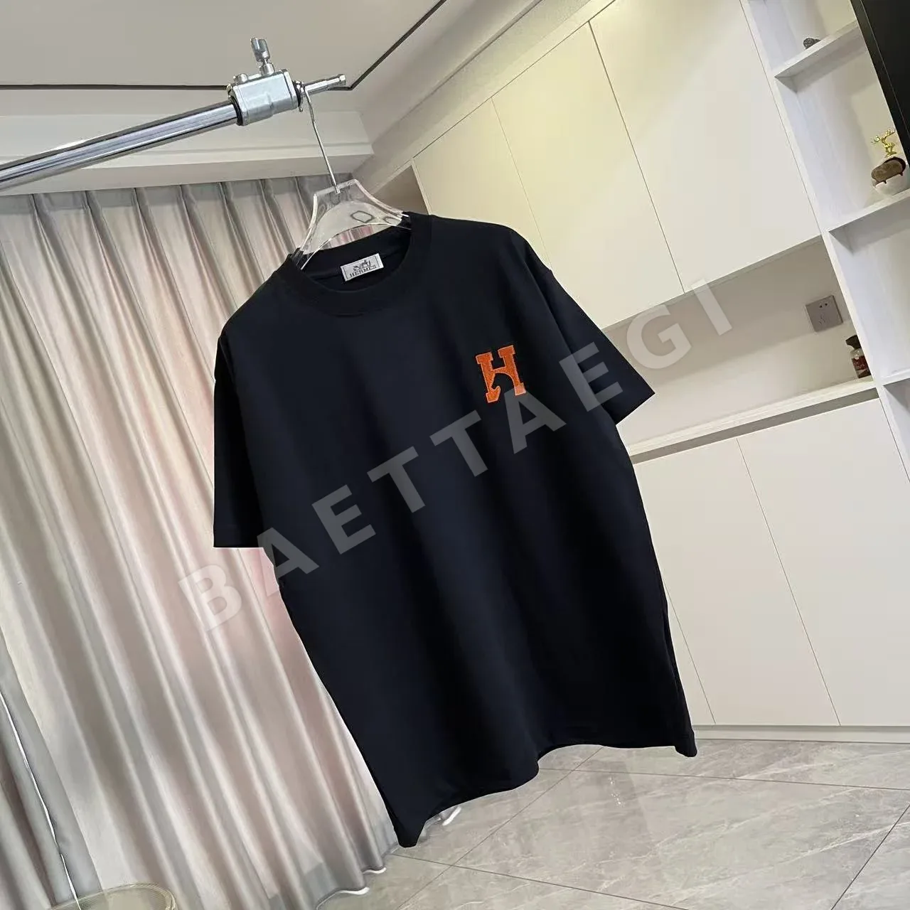 에르메스 퍼스널라이즈 로고 자수 반팔 티셔츠 상세 이미지 2