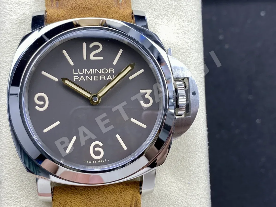 파네라이 PAM390 수동 시계