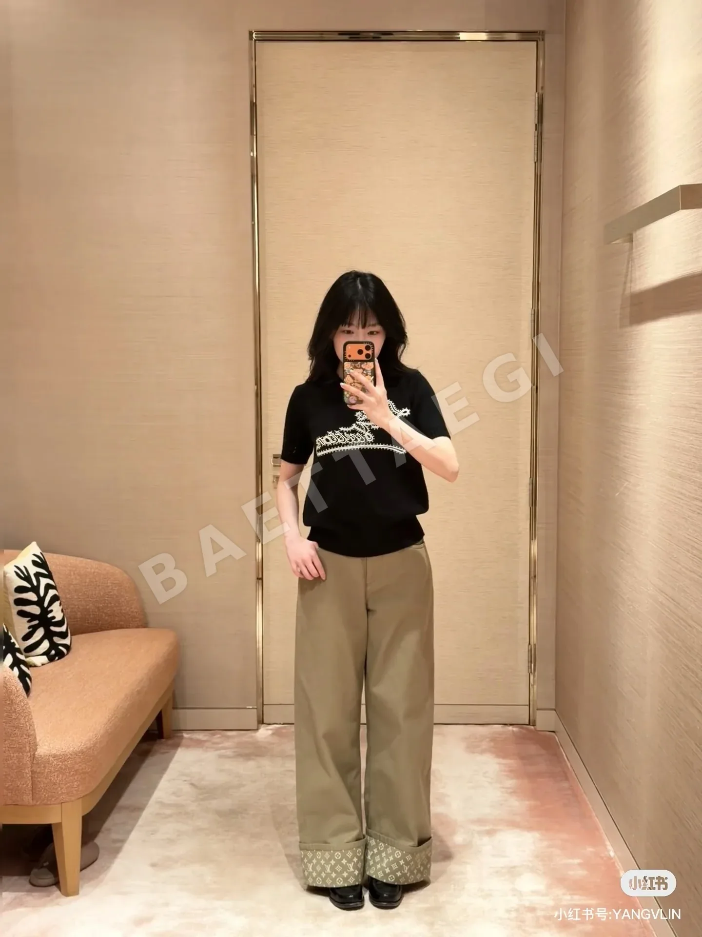 루이비통 캐시미어 자수 여성 반팔 티셔츠 상세 이미지 6