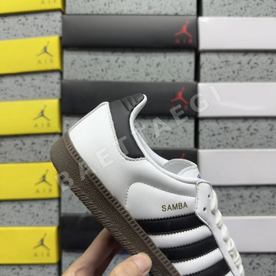 아디다스 [GOD] 삼바 OG B75806 200653 Adidas Samba OG Cloud White Core Black 상세 이미지 4