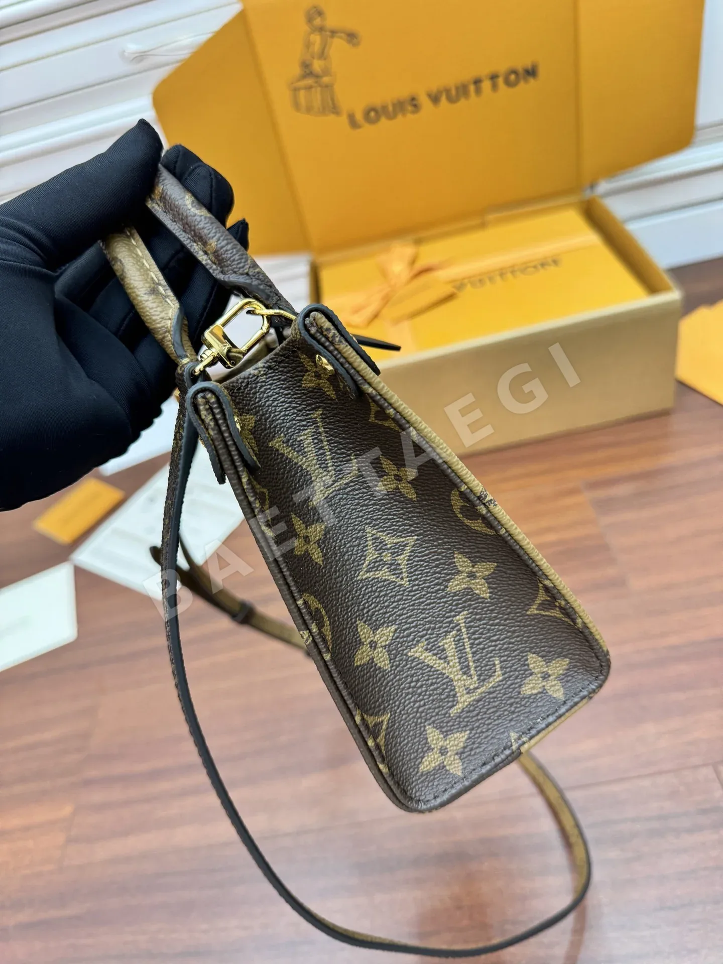 루이비통 M46839 가방 상세 이미지 10