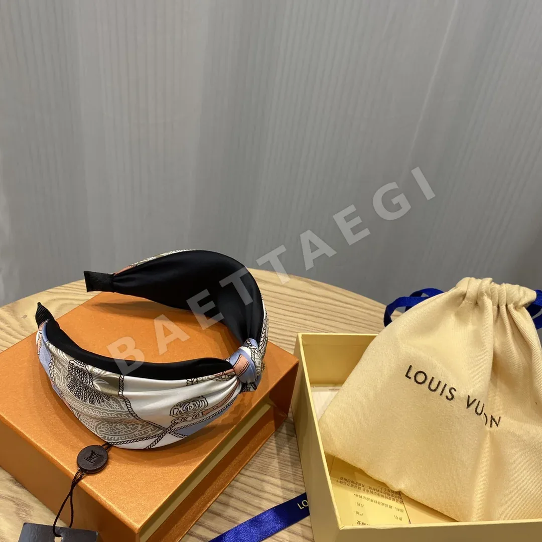 루이비통 헤드밴드 헤어악세사리 130935
