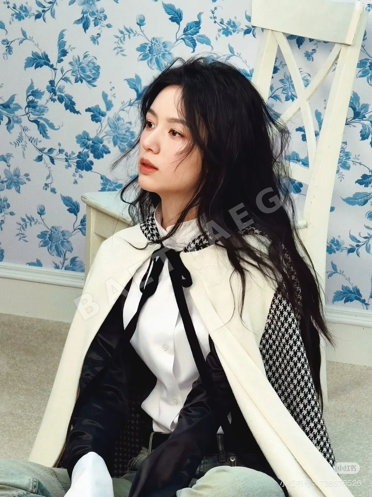 디올 하운드투스 울 캐시미어 케이프 여성 의류 상세 이미지 3