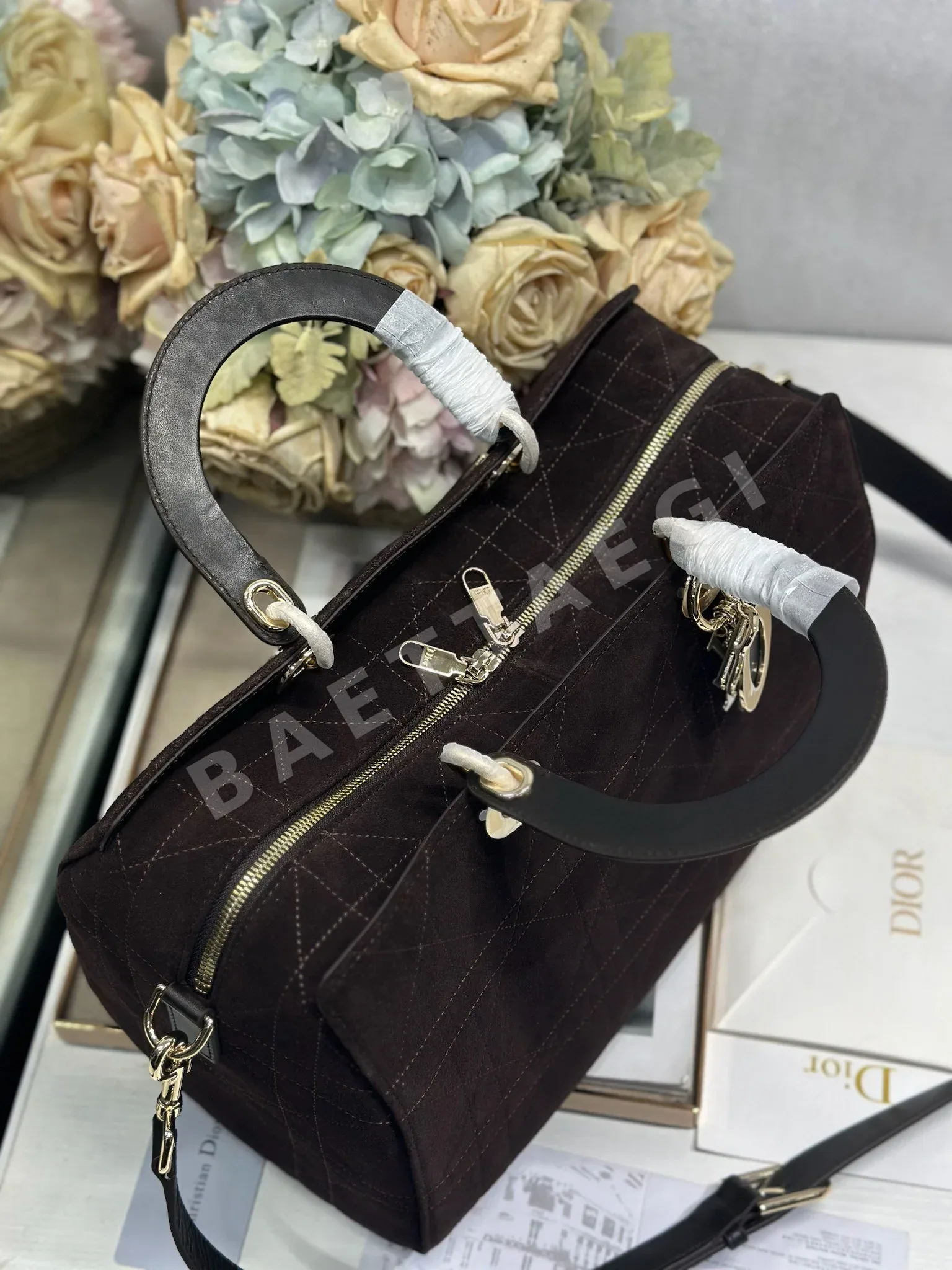 디올 레이디 다크브라운 플리스 패치워크 핸드백 상세 이미지 7