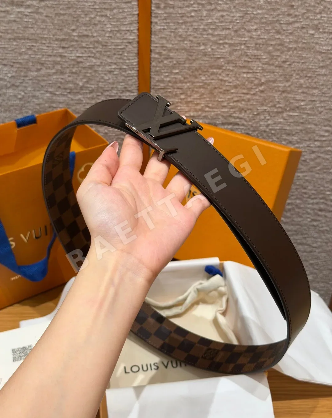 루이비통 이니셜 40mm 리버시블 벨트 상세 이미지 4