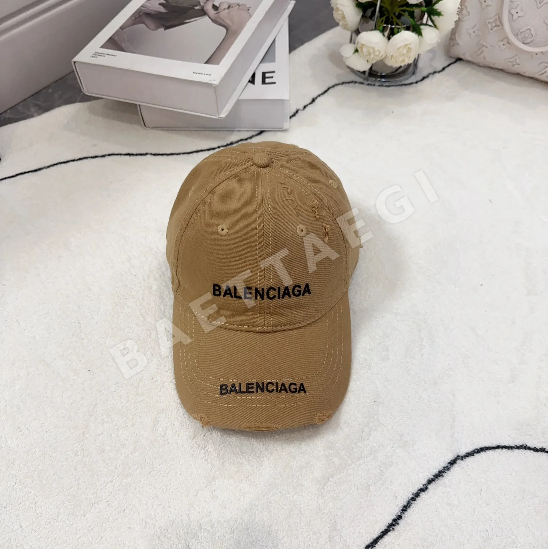 발렌시아가 레터 배지 워시드 코튼 야구모자 78008