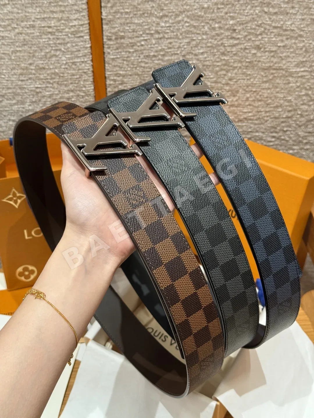 루이비통 이니셜 40mm 리버시블 벨트 173154