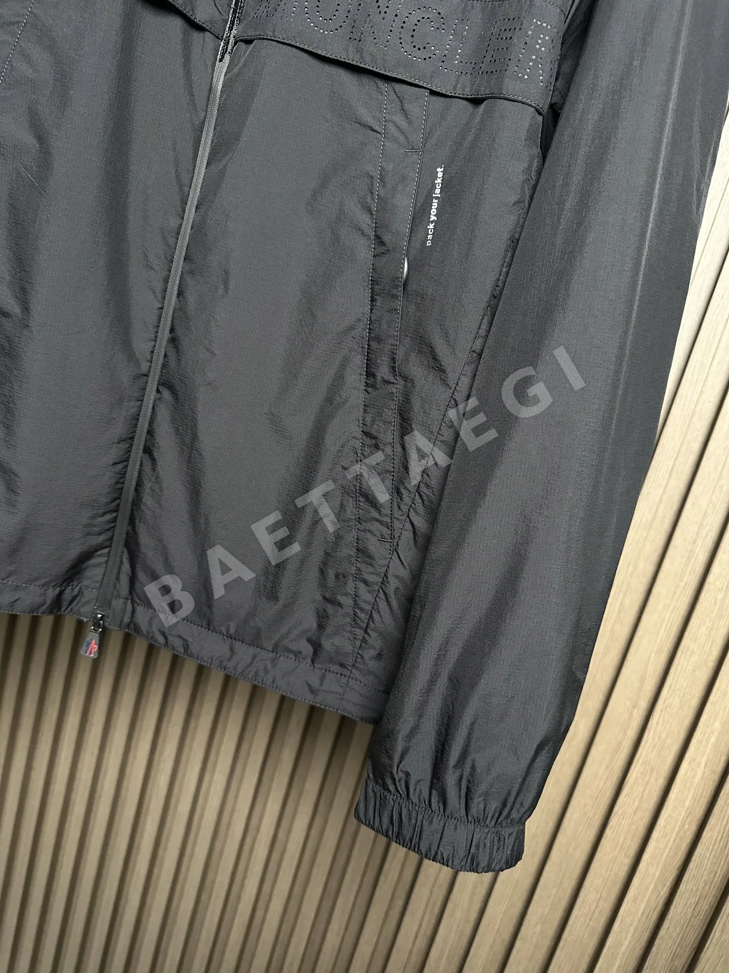 몽클레르 메시 안감 로고 남성 자켓 상세 이미지 6