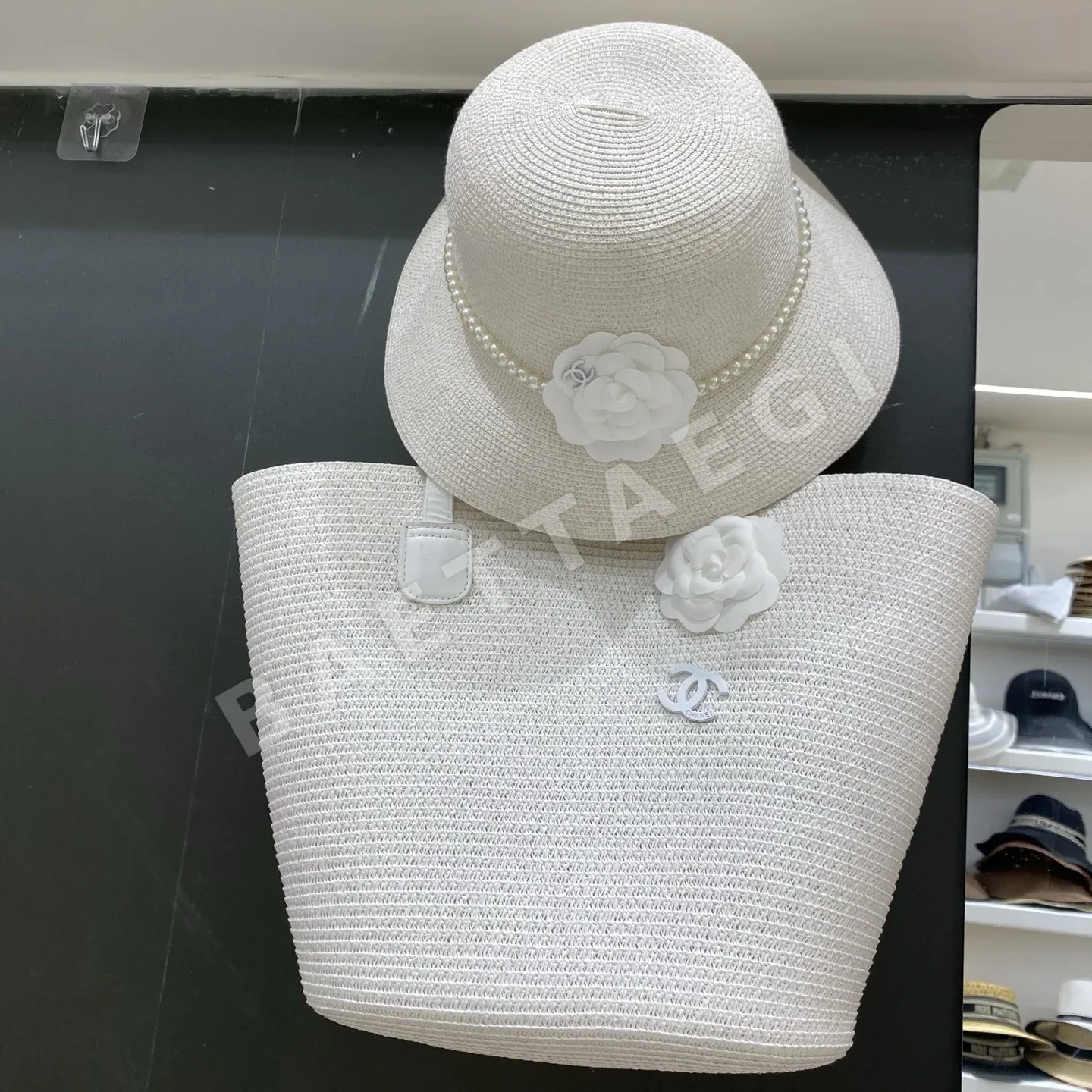 샤넬 카멜리아 라운드 햇 상세 이미지 8