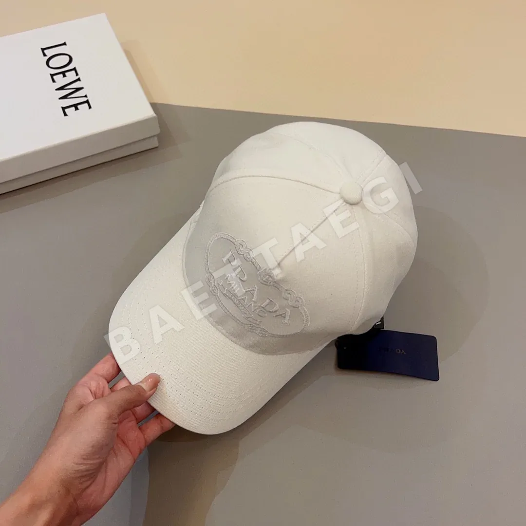 프라다 3D 자수 로고 야구모자 상세 이미지 3