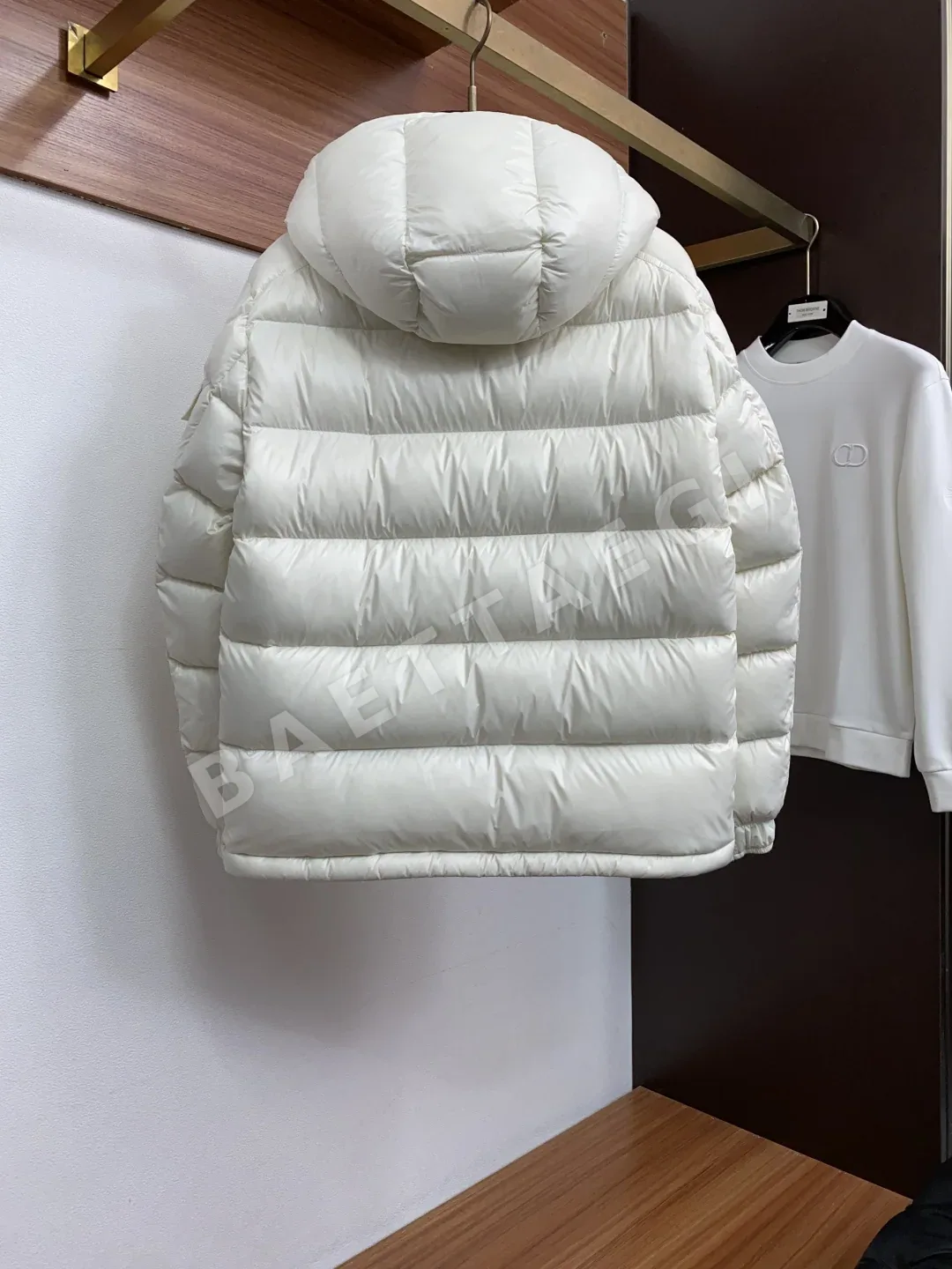 몽클레르 마야(Moncler Maya) 후드 쇼트 다운 자켓 상세 이미지 12
