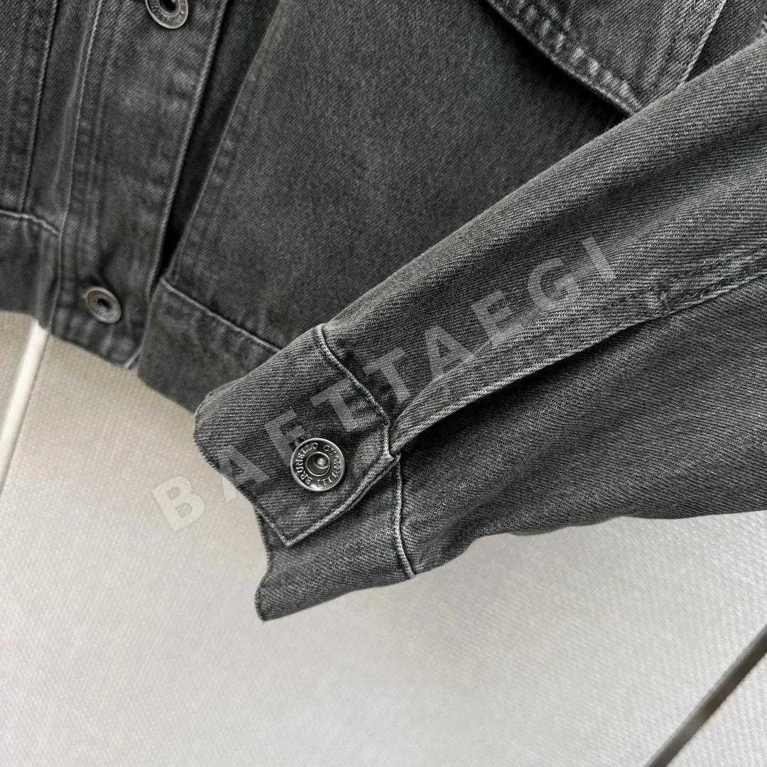 브루넬로쿠치넬리 루즈 워시드 데님 자켓 상세 이미지 8