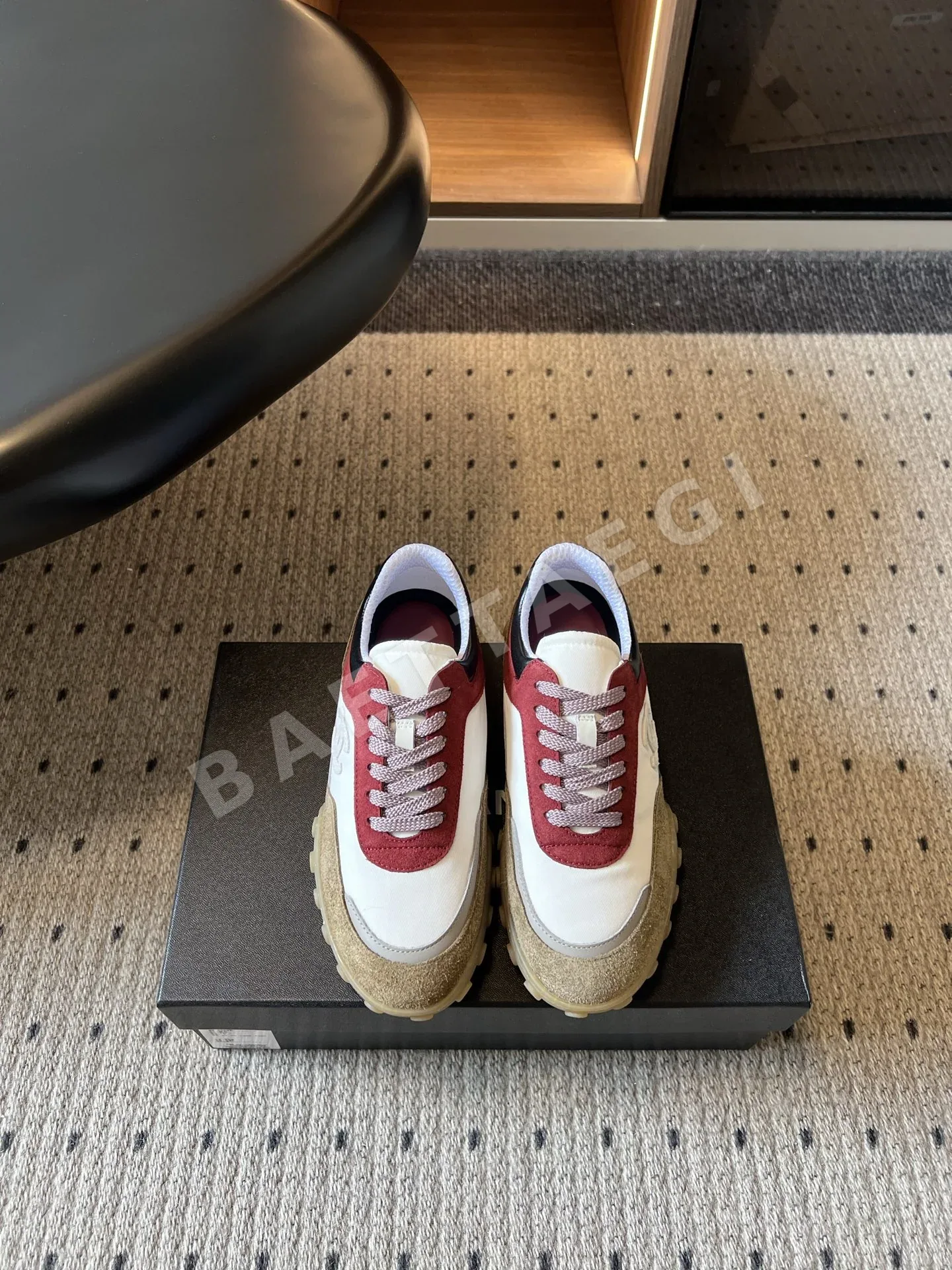 샤넬 블록 컬러 레트로 스니커즈 148042
