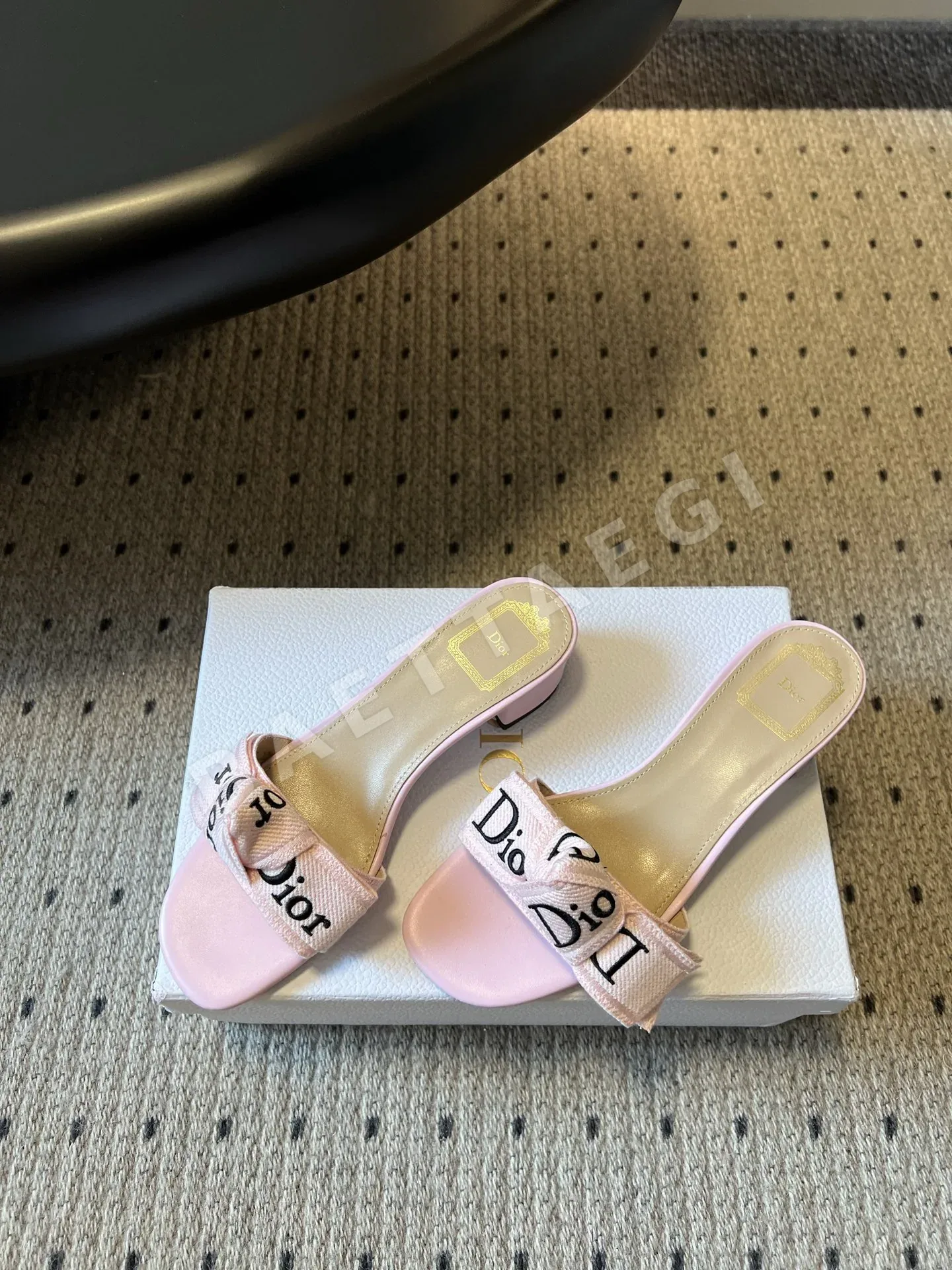 디올 모노그램 웨빙 리본 슬링백 샌들 상세 이미지 2