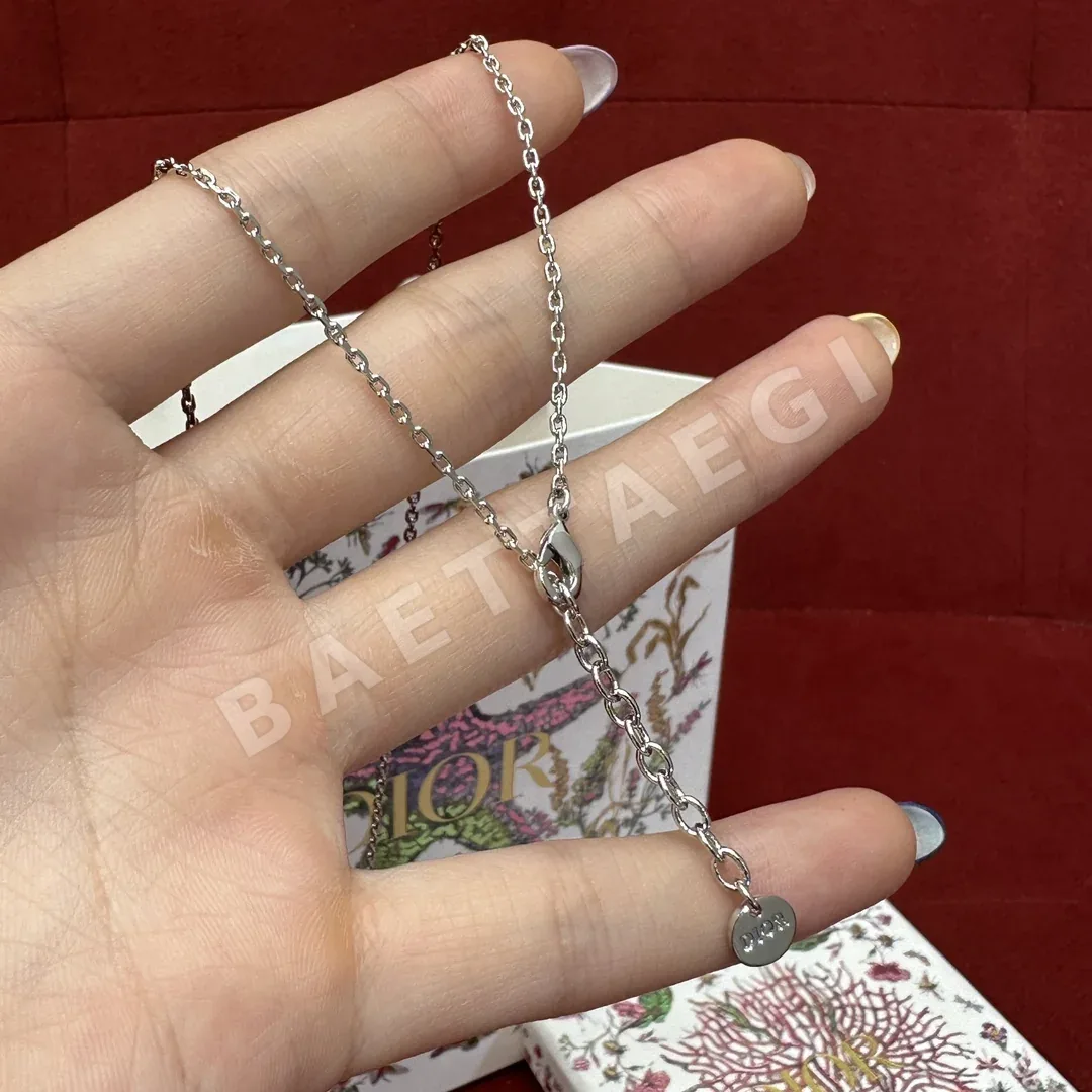 디올 클레어 드 륀느 하트 다이아몬드 목걸이 상세 이미지 4