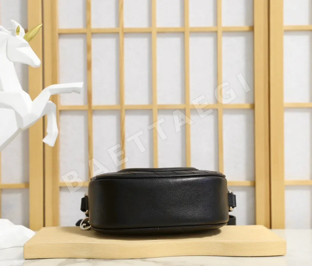 구찌 가시브론 스몰 라운드백 가방 상세 이미지 3