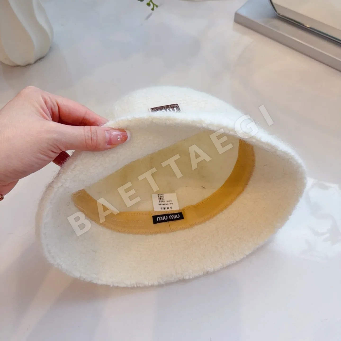 미우미우 모자 81329 Miu Miu Cap 상세 이미지 8