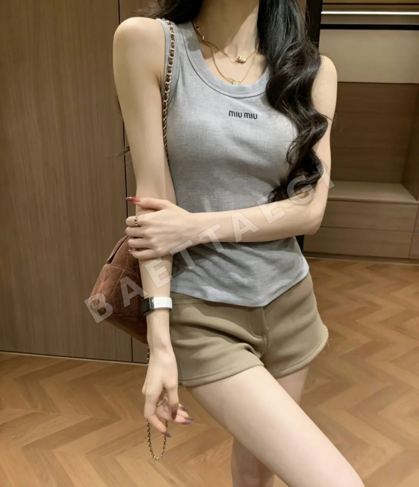 미우미우 클래식 로고 리브 반팔 티셔츠 상세 이미지 18