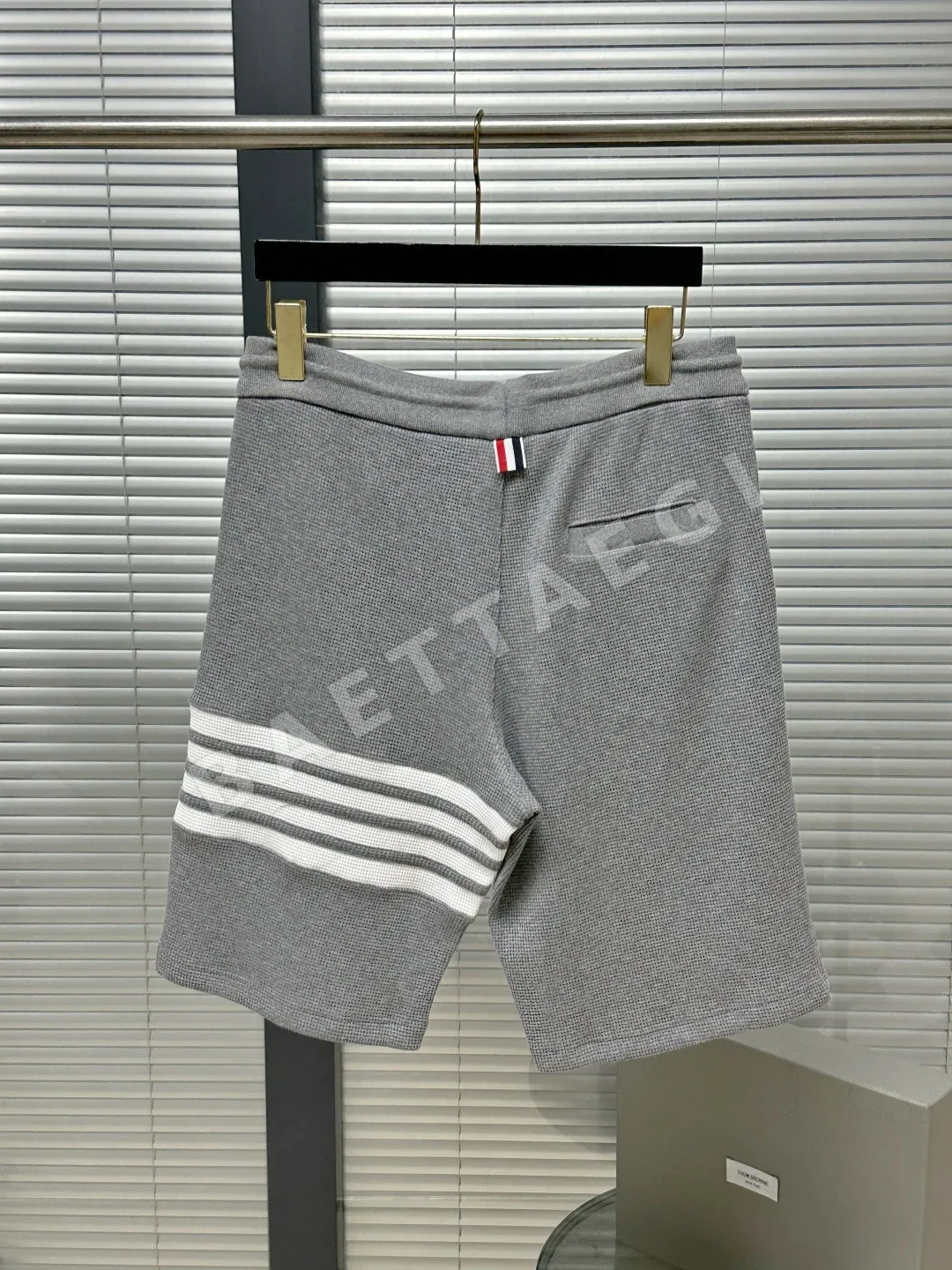 톰브라운 코튼 와플 남성 반바지 상세 이미지 2