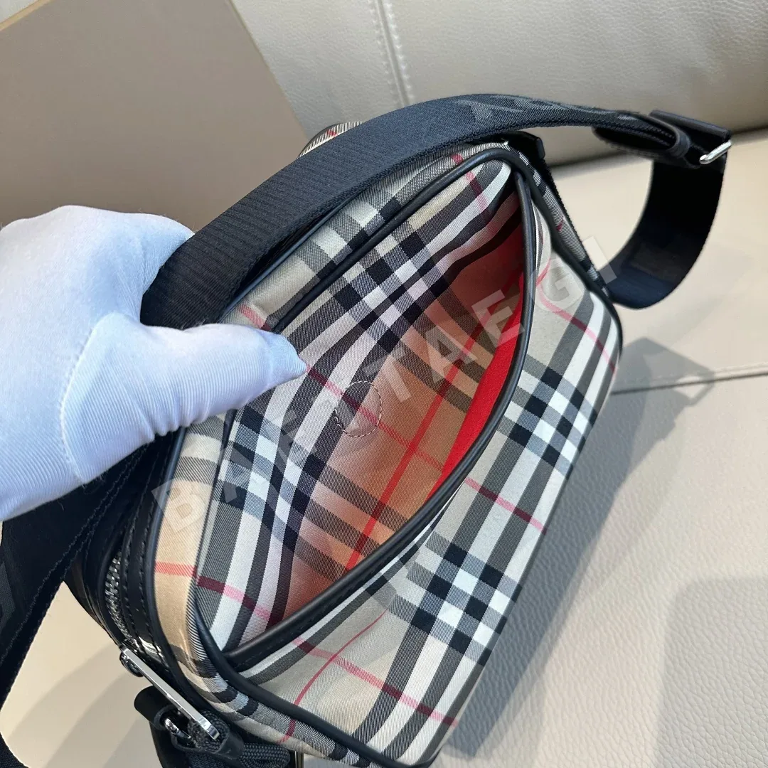 버버리 빈티지 체크 크로스바디 가방 152145 상세 이미지 6