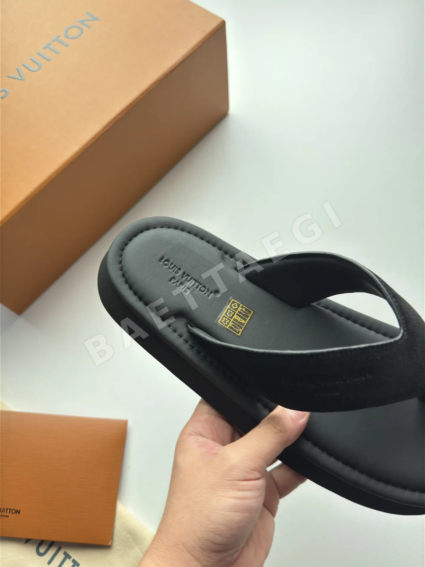 루이비통 L 패밀리 비치 샌들 상세 이미지 7