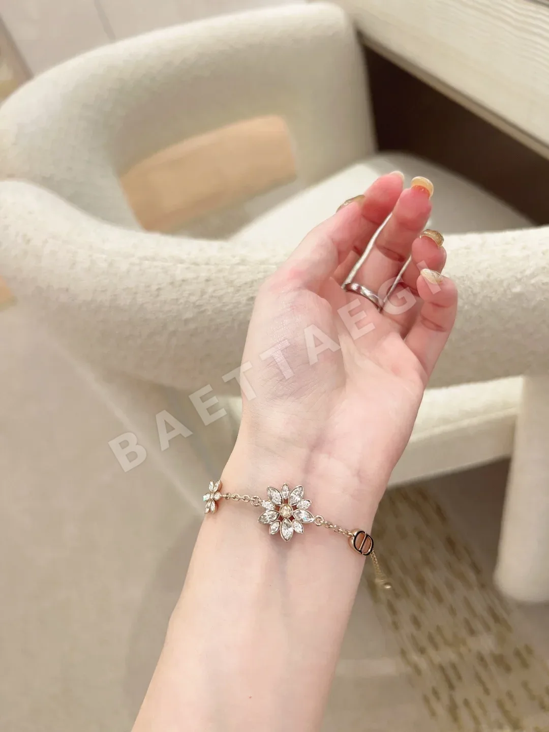 디올 해바라기 스와로브스키 크리스탈 팔찌 상세 이미지 3