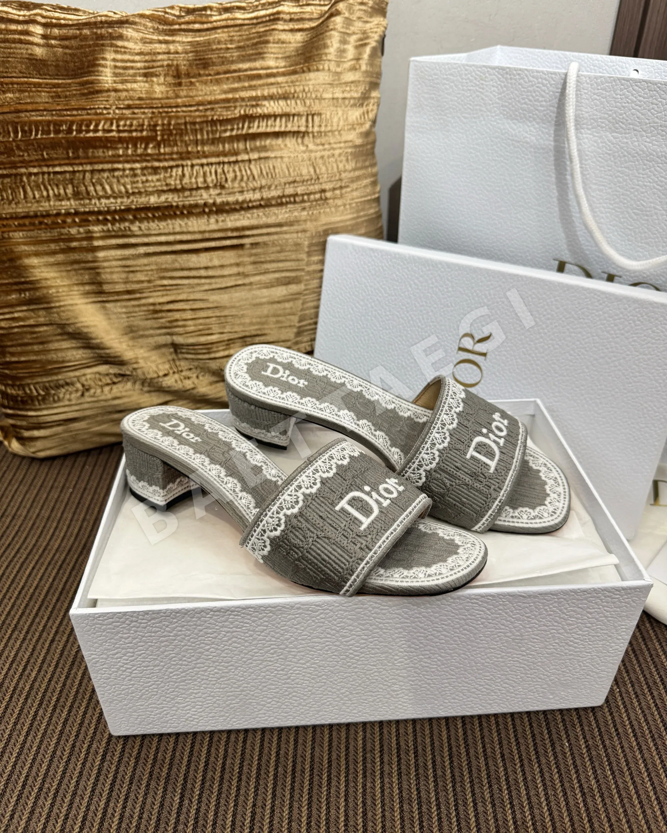 디올 신발 상세 이미지 11