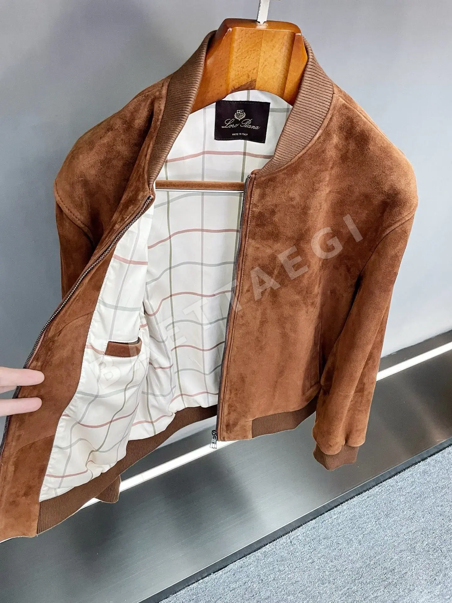 로로피아나 스웨이드 램스킨 베이스볼 자켓 상세 이미지 3