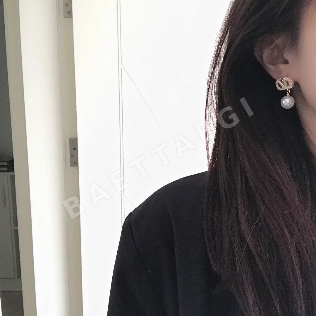 발렌티노 골드 비즈 장식 귀걸이 상세 이미지 2