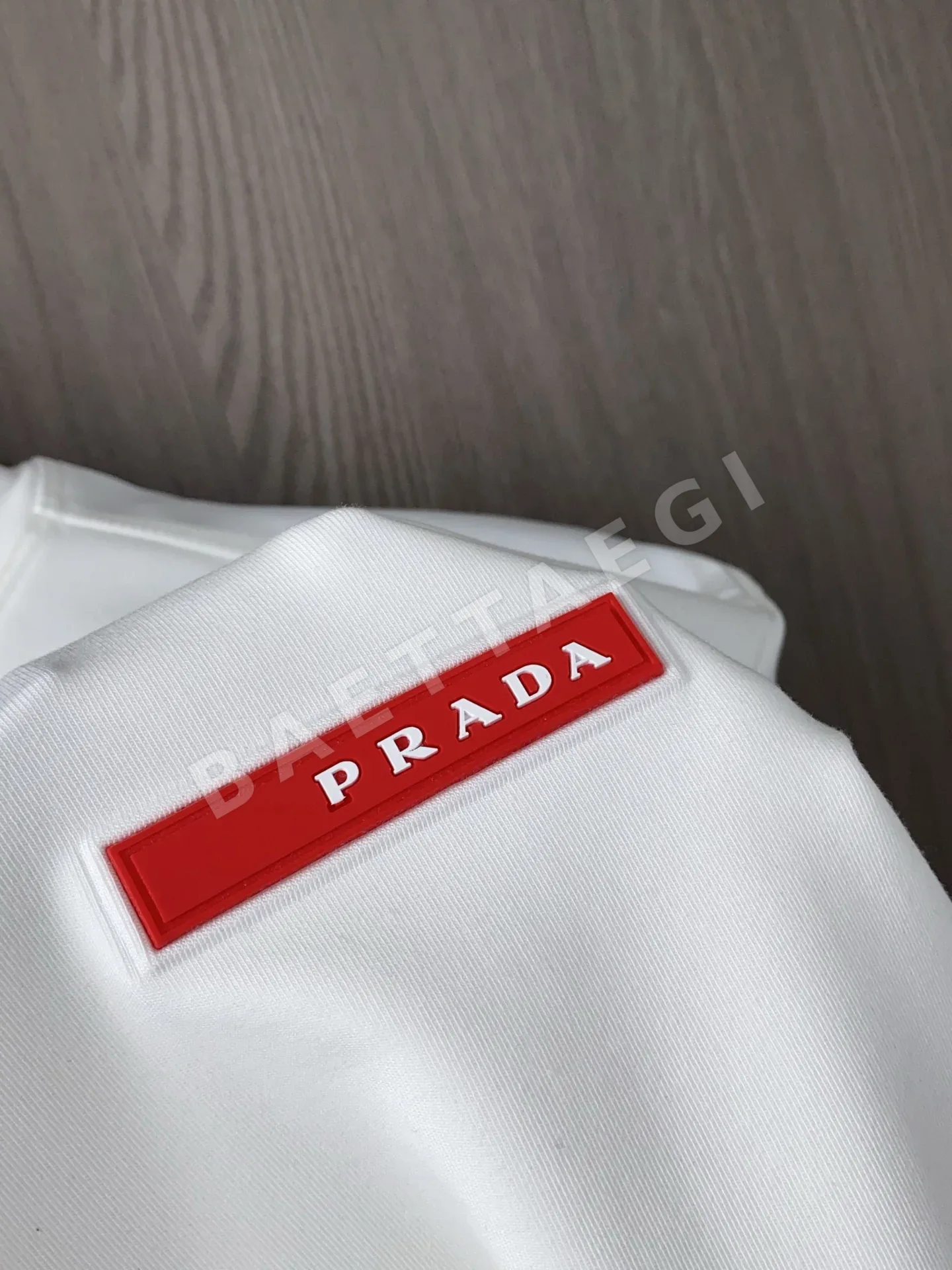 프라다 남성 긴팔 스웨트셔츠 상세 이미지 6