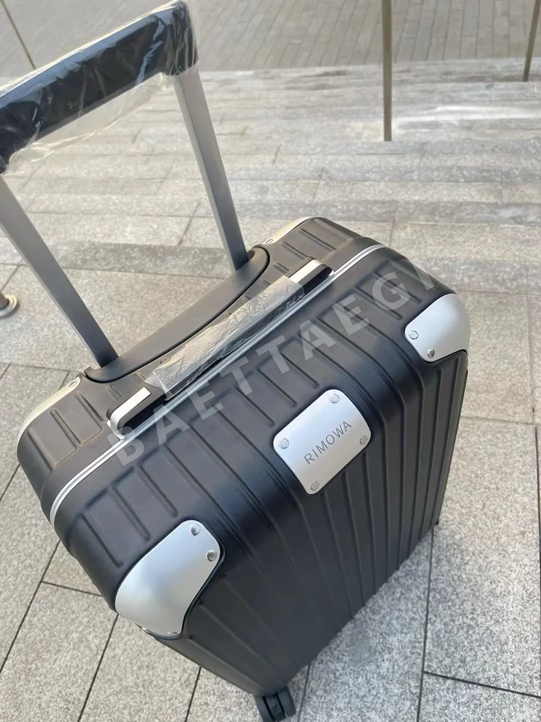 여행가방 리모와 하이브리드 알루미늄 여행가방 상세 이미지 4