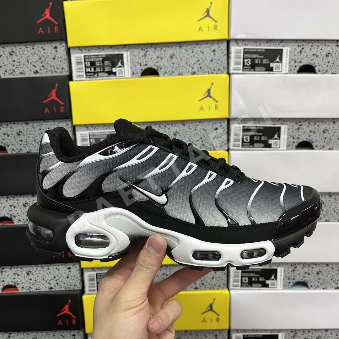 나이키 [DF] 에어 맥스 플러스 DM0032-003 201064 Nike Air Max Plus Black Silver White 상세 이미지 9
