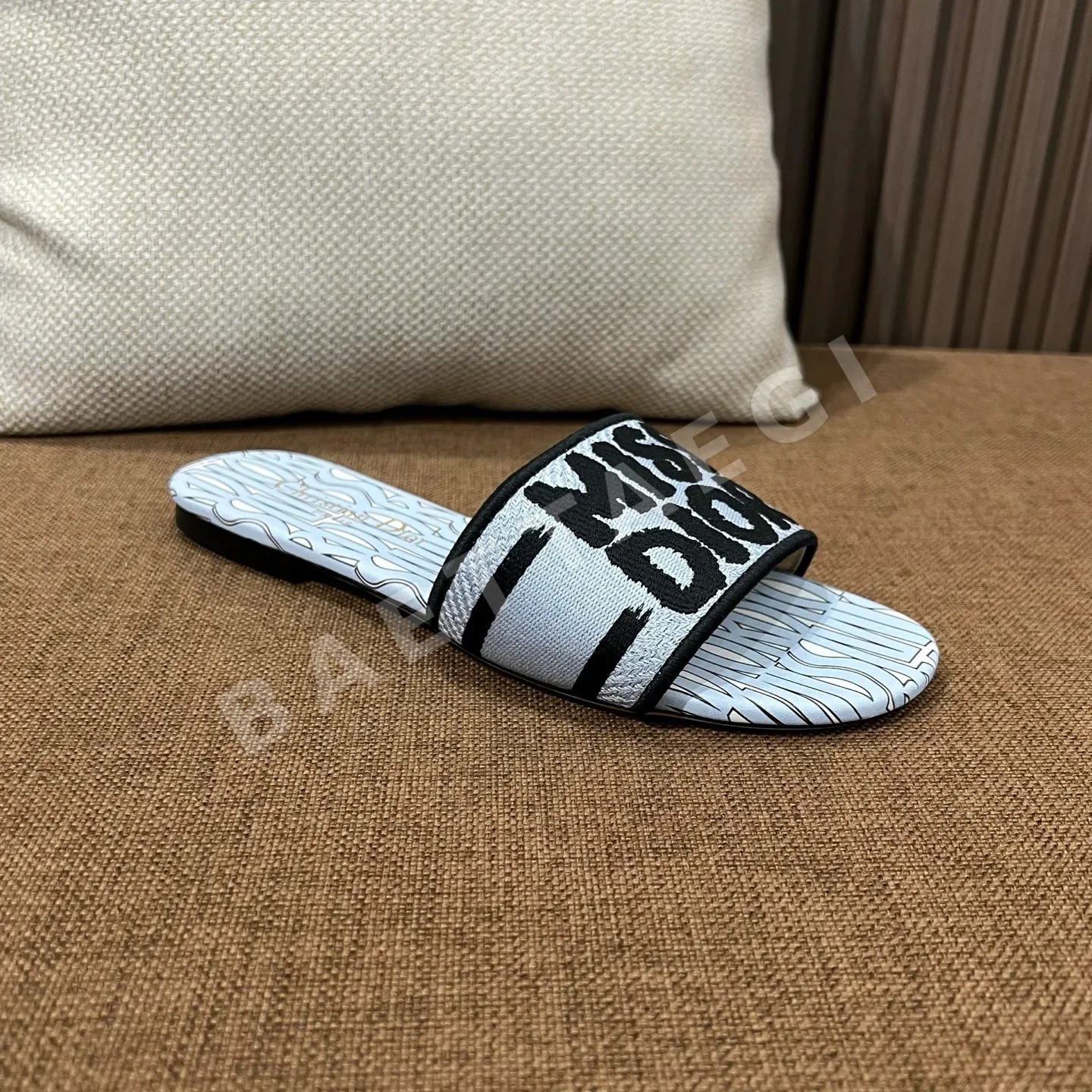 디올 자수 슬리퍼 상세 이미지 7