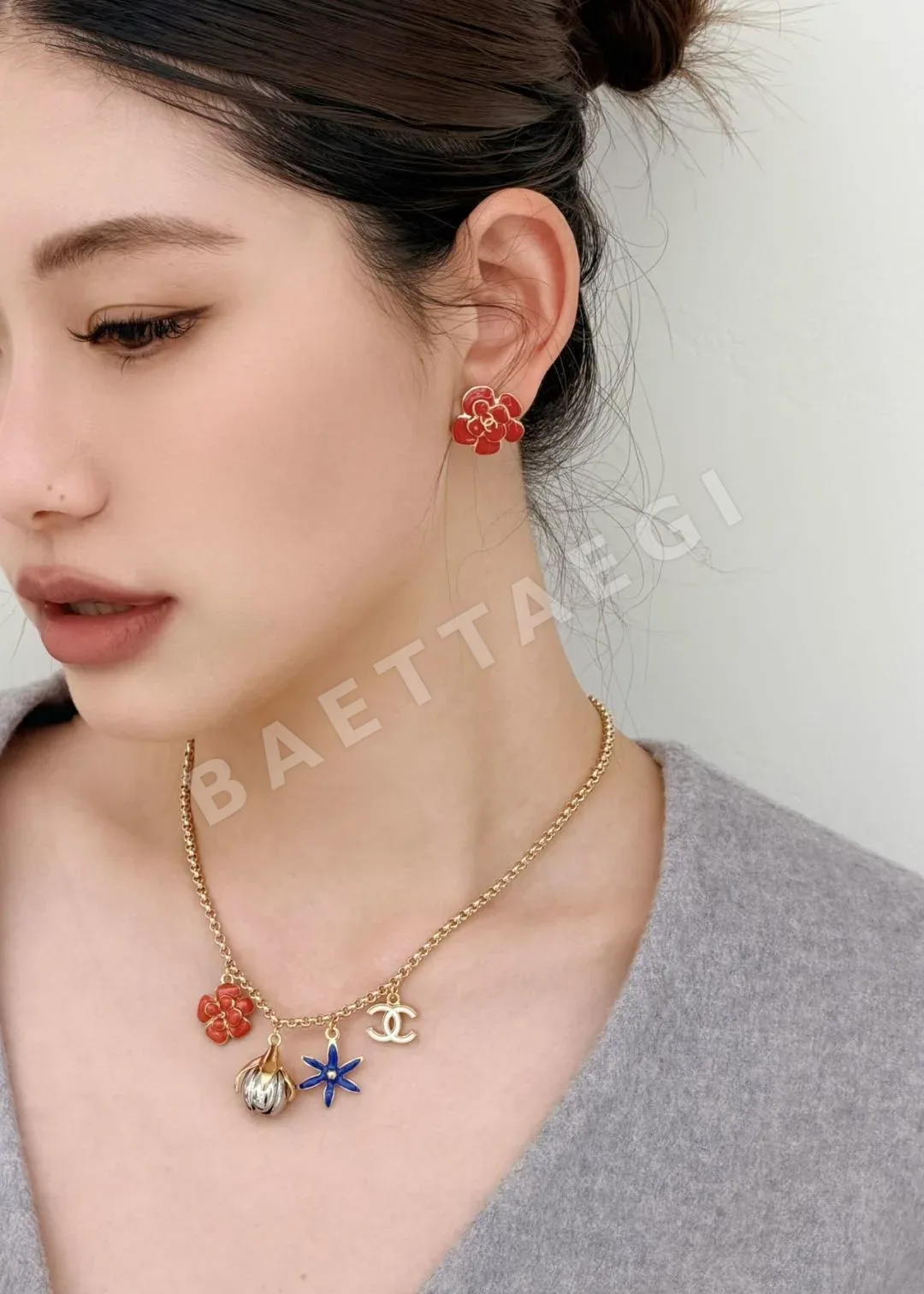 샤넬 카멜리아 더블 C 귀걸이 상세 이미지 6