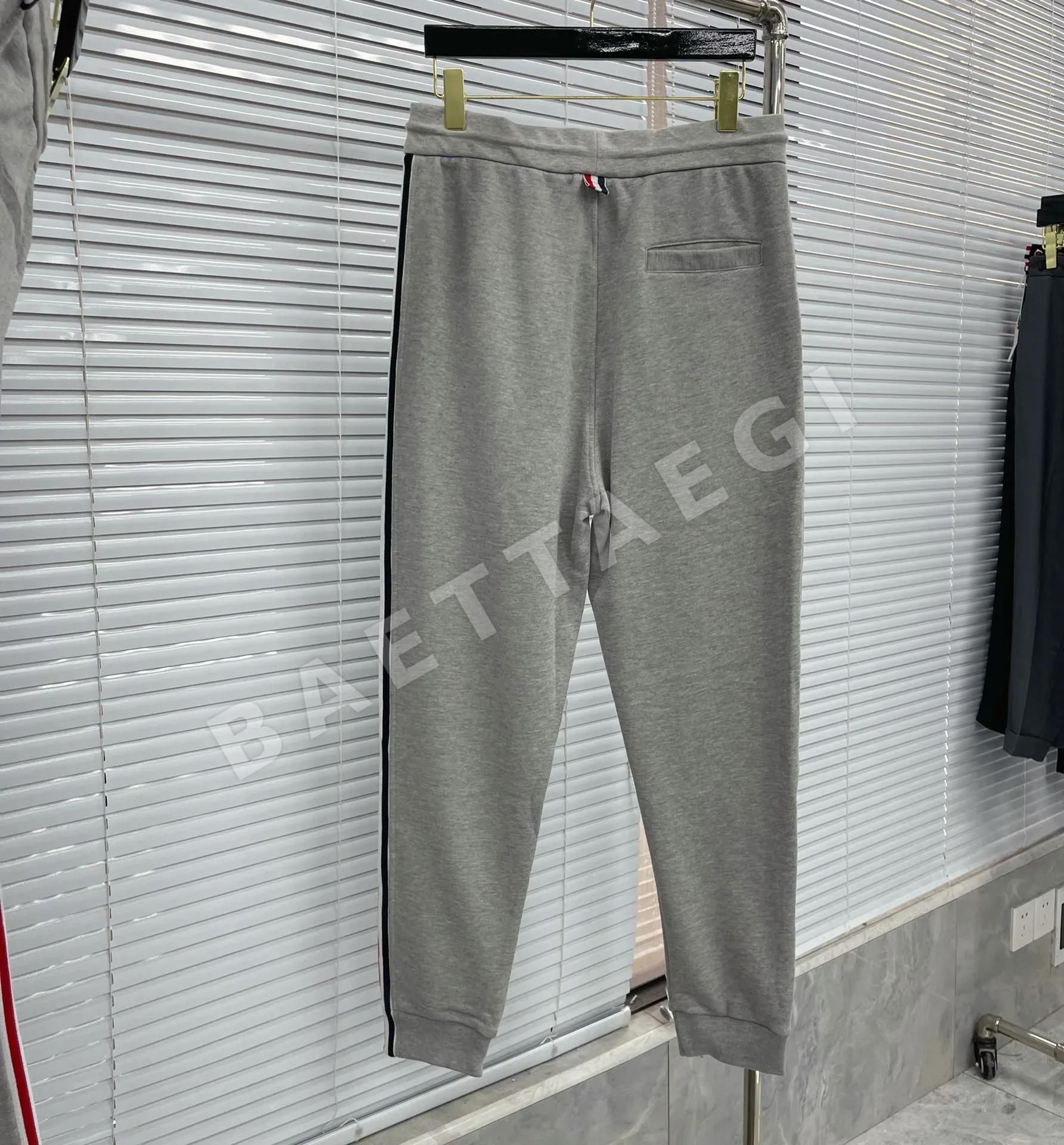톰브라운 남성 바지 159531 Thom Browne Pants 상세 이미지 4