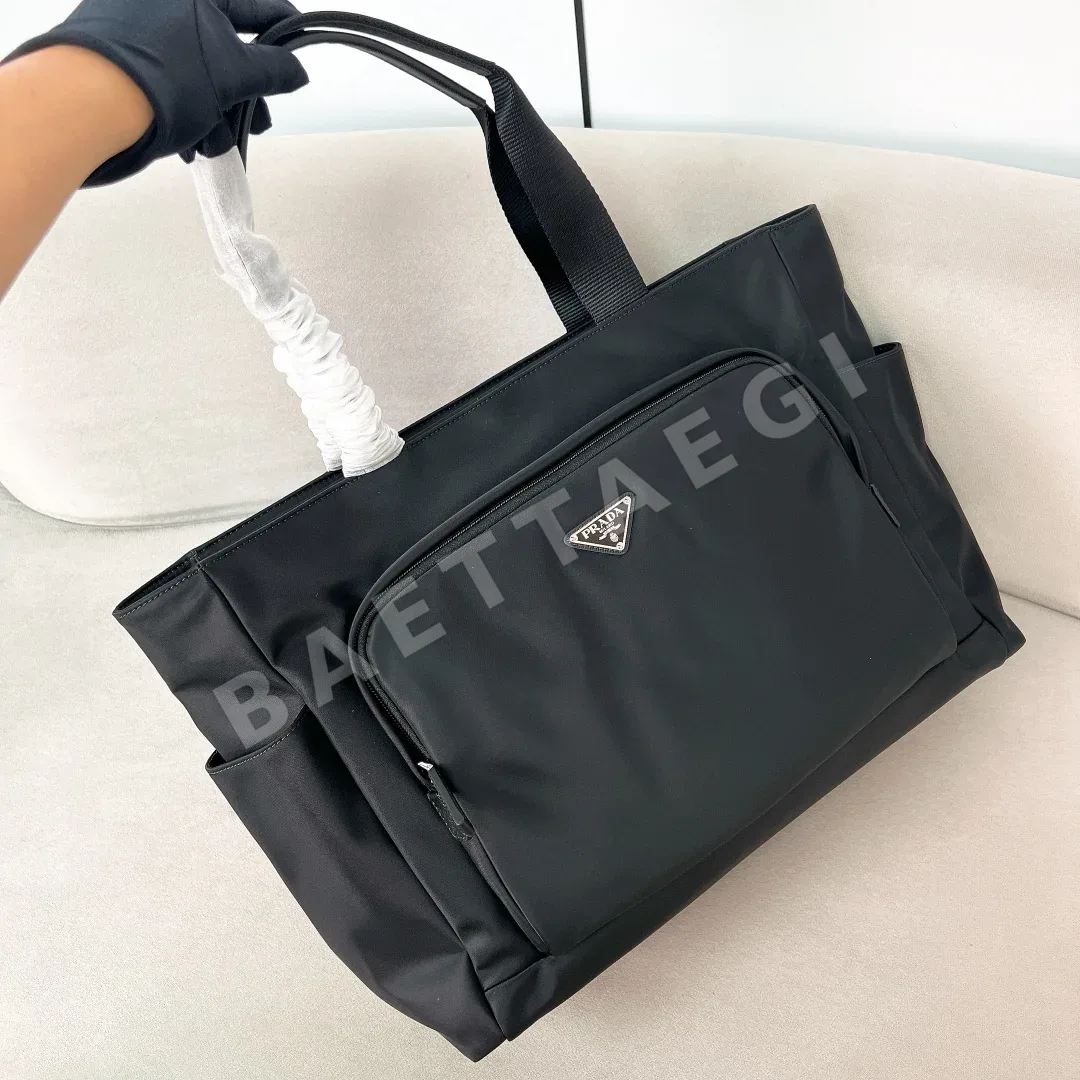 프라다 나일론 남성 토트백 2VG097 상세 이미지 2