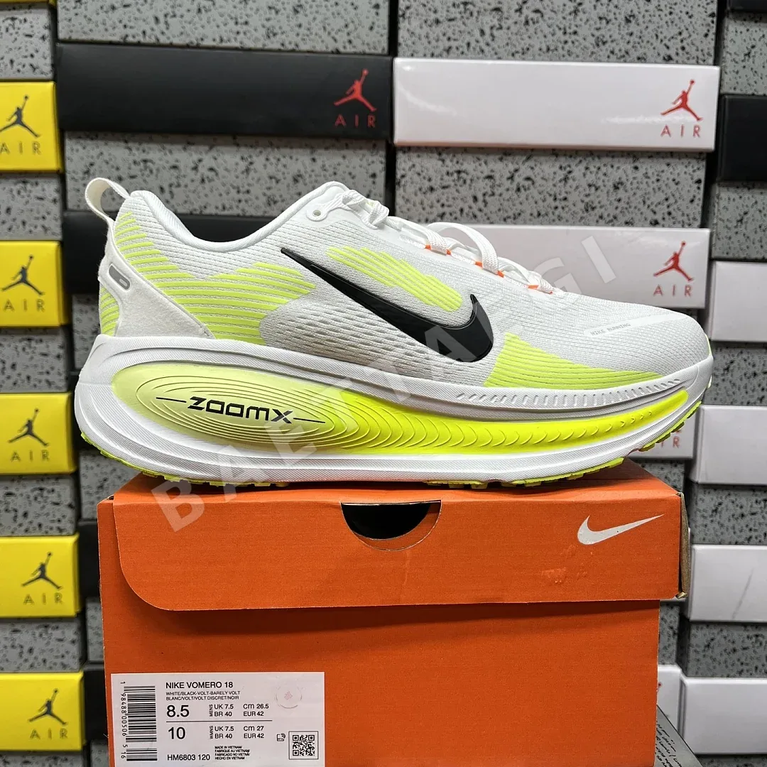 나이키 [XY] 보메로 18 HM6803-120 201546 Nike Vomero 18 White Barely Volt Black
