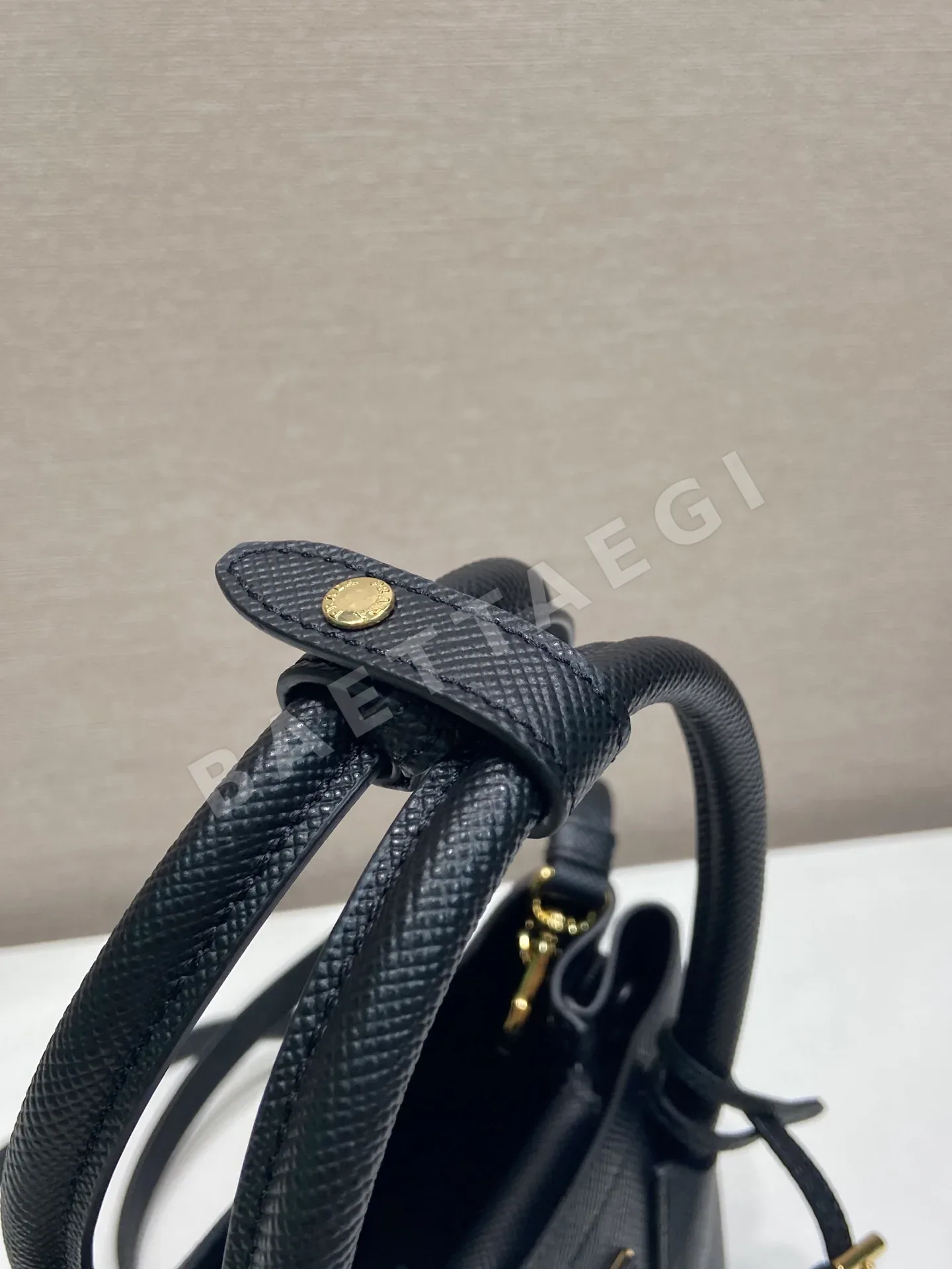 프라다 크로스그레인 카우하이드 더블 핸드백 1BA497 상세 이미지 8