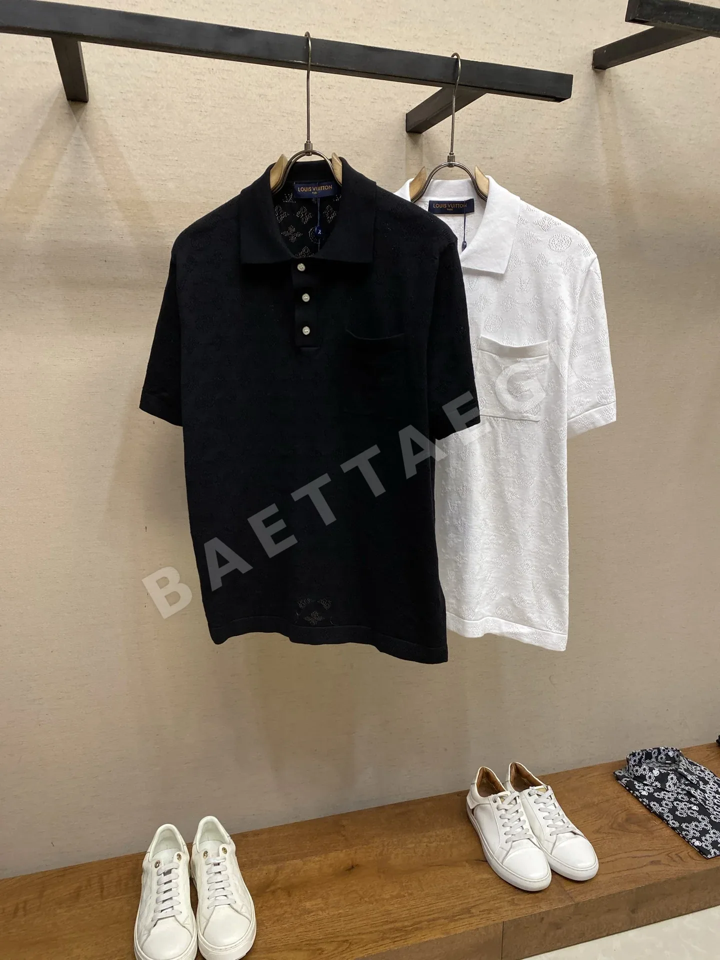 루이비통 메시 니트 폴로 카라 반팔 티셔츠 상세 이미지 3