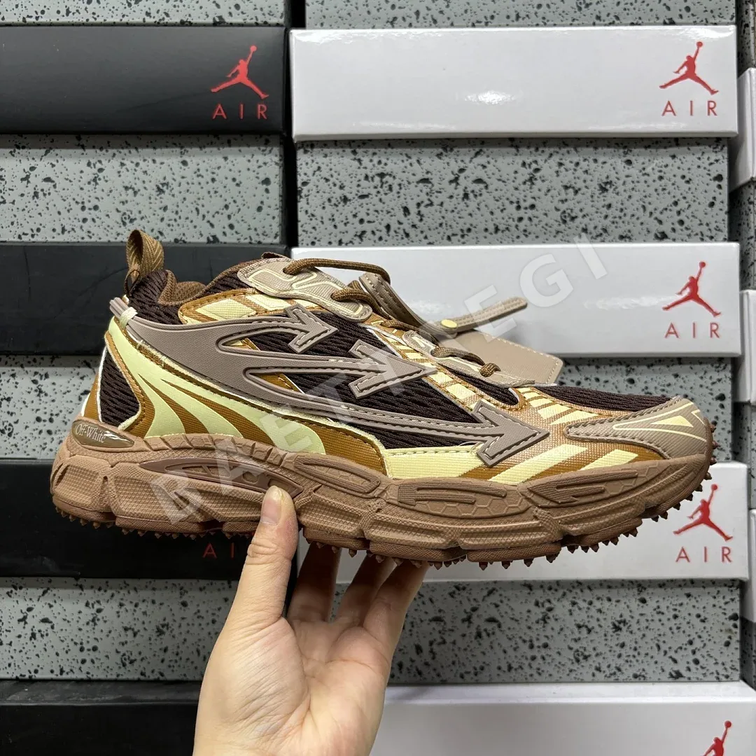 오프화이트 비 라이트 백 브라운 블랙 202485 Off White Be Right Back 상세 이미지 4
