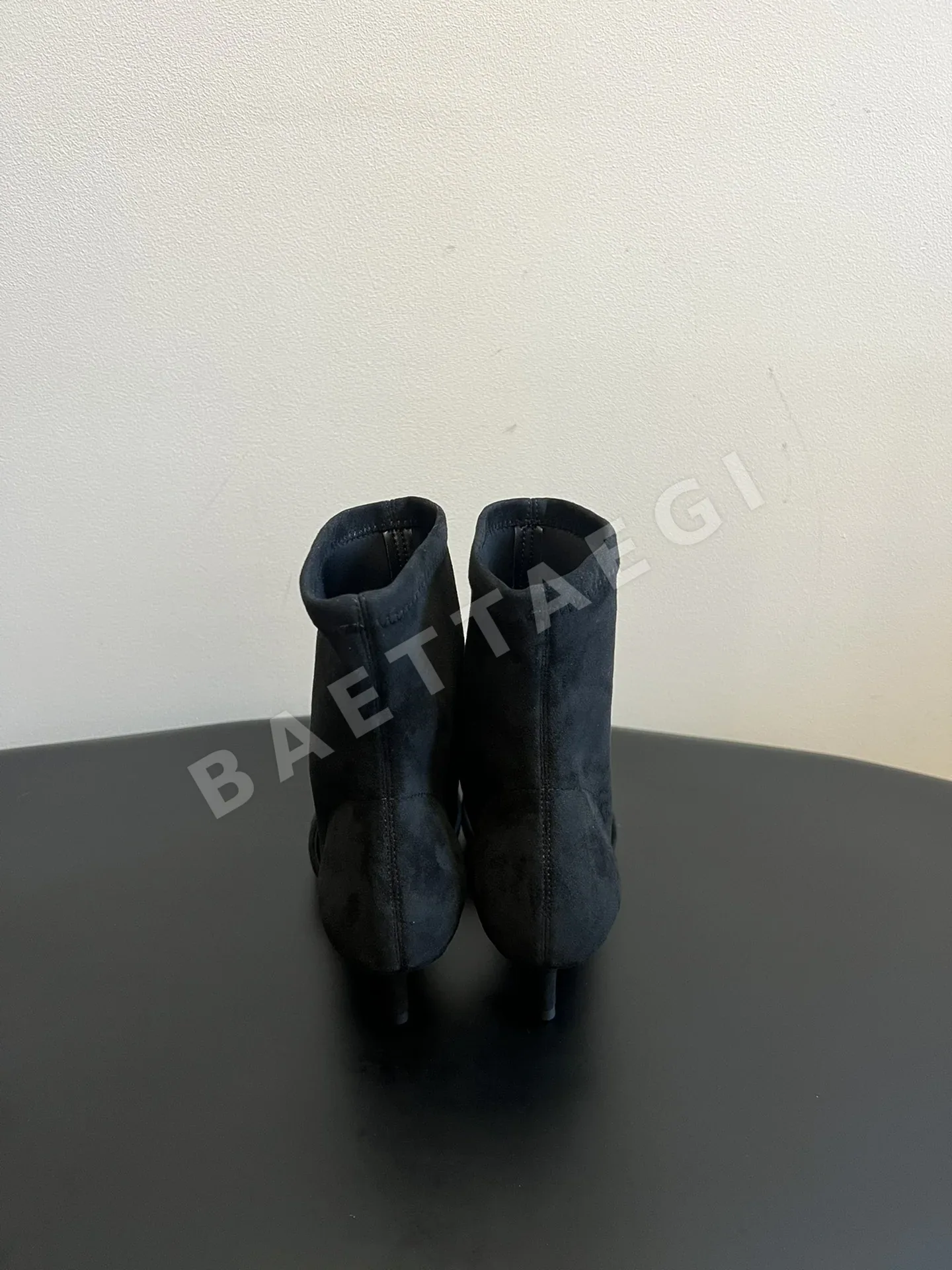 알라이아 뾰족 토 중공 엘라스틱 샌들 상세 이미지 7