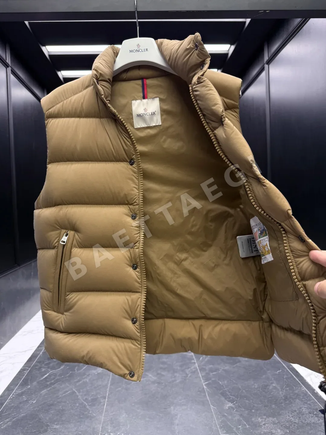 몽클레르 티브 남성용 다운 조끼 상세 이미지 8